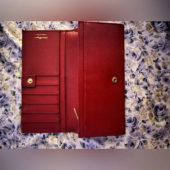 Salvatore Ferragamo Burgundy Wallet with Gold Accent - Picture 2 of 9